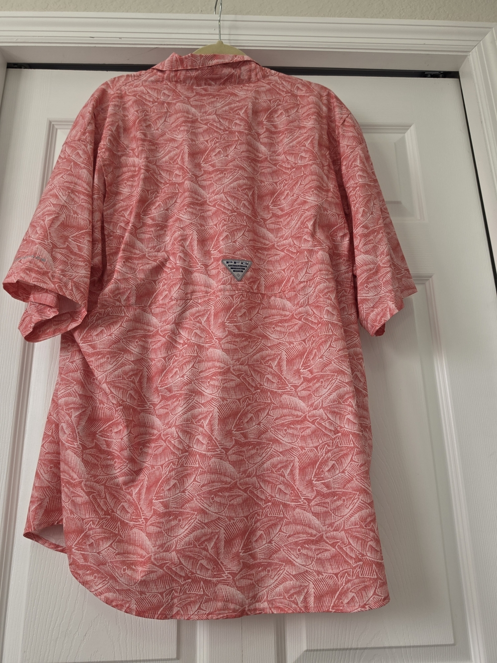 Columbia Coral and White Short Sleeve Button-Down Shirt